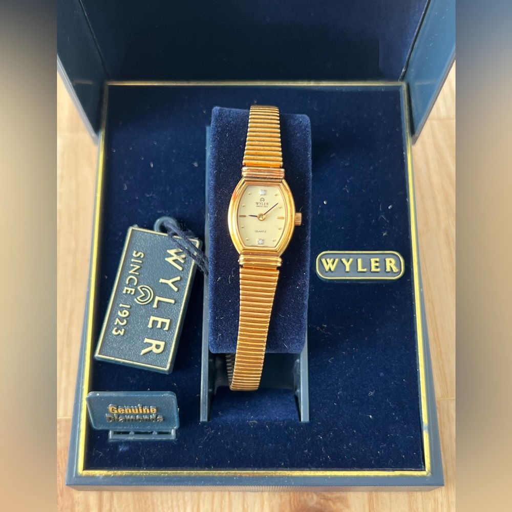 Wyler Diamond Rare Vintage Ladies Watch Gold Bracelet Dial New Old Stock IOB
